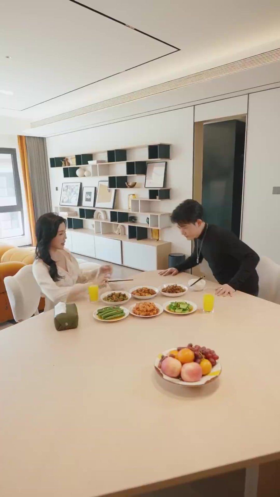 住进阿姨家后，我觉醒了时间暂停(全集)