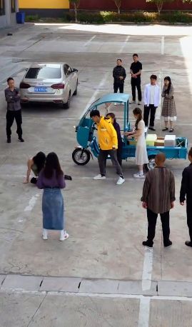 天选打工人（娶到完美女上司） 第1-20集